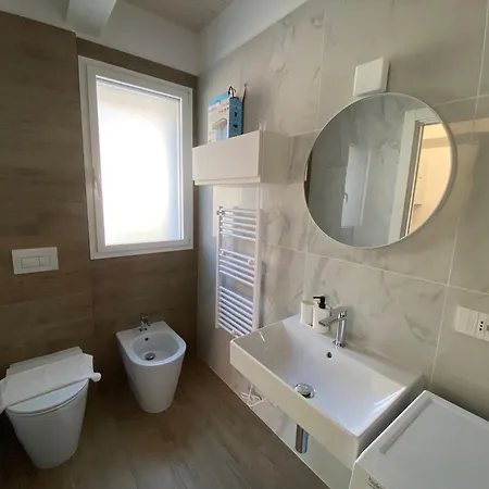 Nuovi In Centro A Riviera Del Conero Apartament