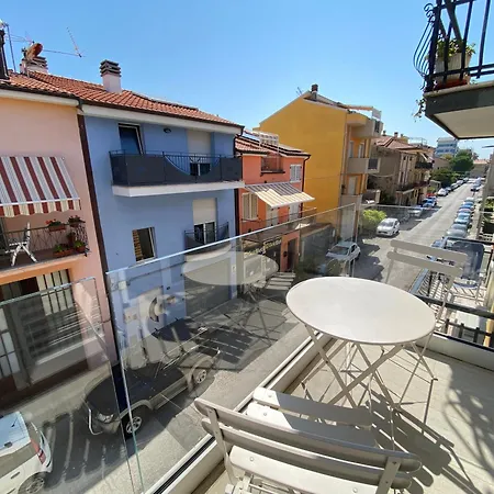 Nuovi In Centro A Riviera Del Conero * Porto Recanati