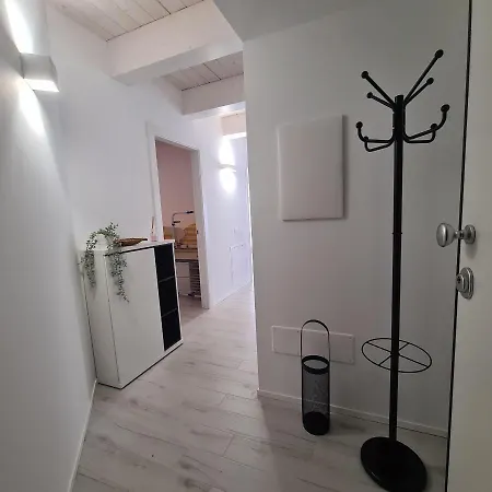 Nuovi In Centro A Riviera Del Conero Apartman