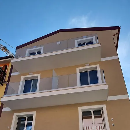 Nuovi In Centro A Riviera Del Conero Appartamento