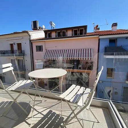 Nuovi In Centro A Riviera Del Conero *